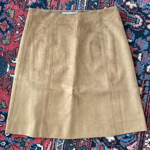 NWOT Aritzia Babaton Skirt